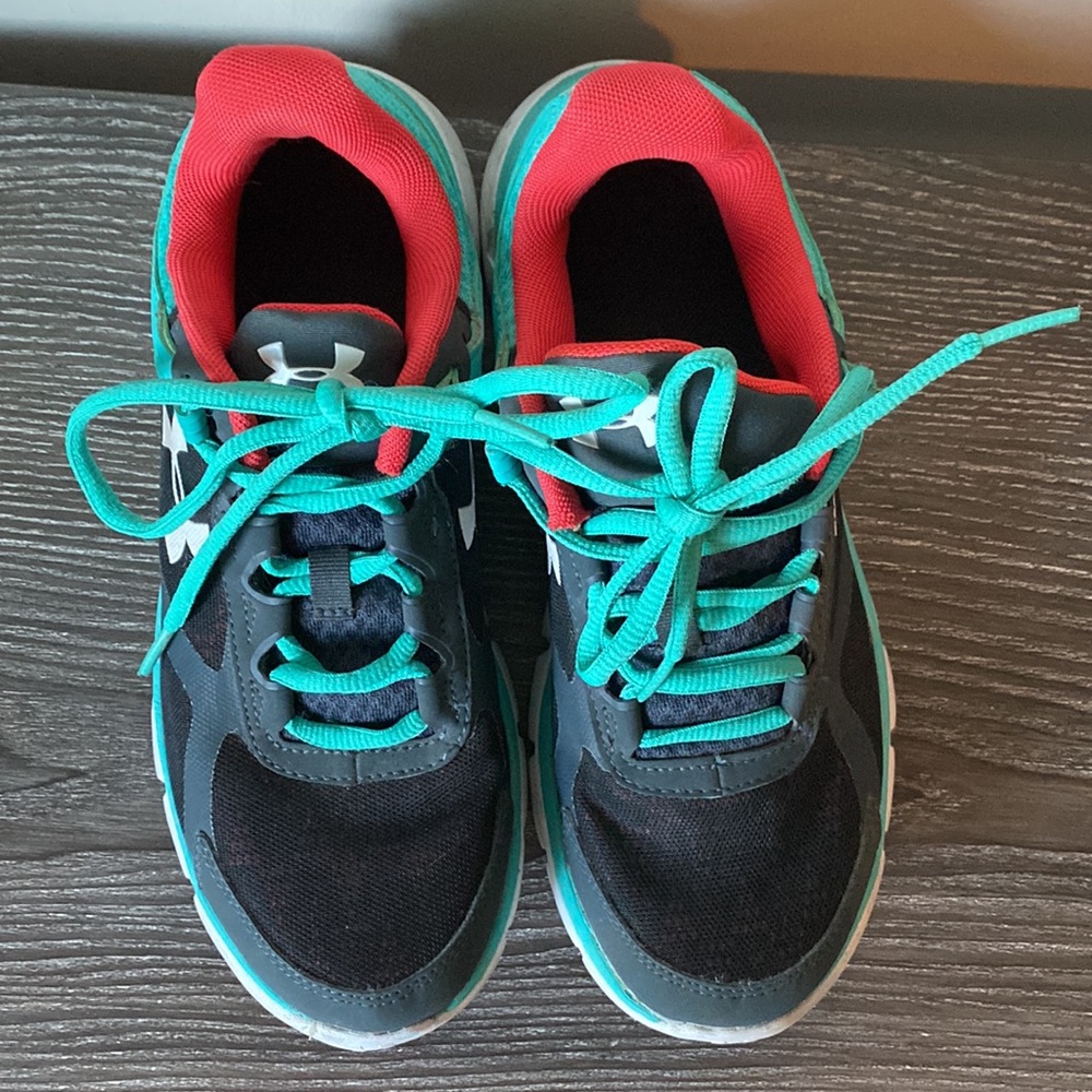 Under Armour Micro G athletic sneakers. Like new! - Picture 2 of 6